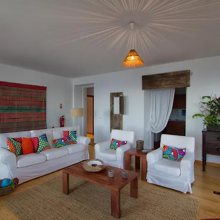 Casa Do Lado Povoacao (Sao Miguel)